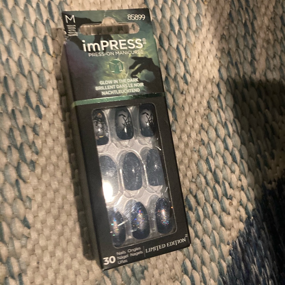 imPRESS Halloween Press-on Manicure Nails - Waking the Witch/Full moon 2 sets